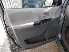 2013 TOYOTA SIENNA LE SILVER 3.5 AT FWD Z20994